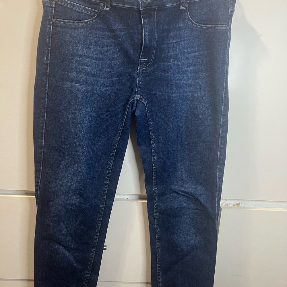 Forever 21 Women's Dark Blue Ankle Jeans